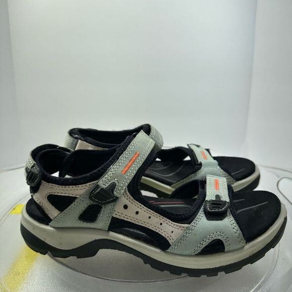 Ecco Round-toe sandals with Velcro® closures at straps
Suede upper; manmade sole - Picture 1 of 13